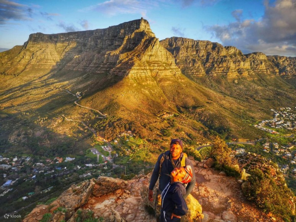 Núi Đầu Sư Tử Lion's Head Cape Town Có Đáng Leo Không?