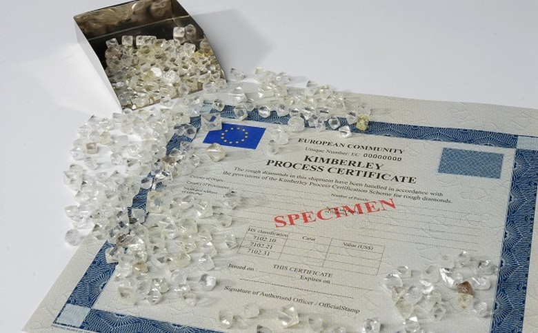 Giấy chứng nhận Kimberley Process kèm theo sản phẩm kim cương
